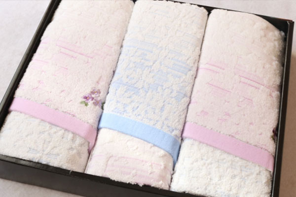 贈答品(頂き物のタオルや石鹸なども))